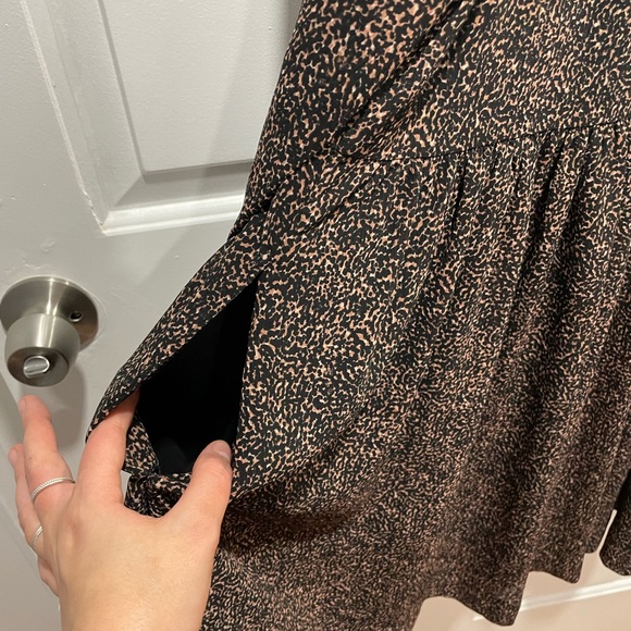 Crinkle Georgette V-Neck Dress in Brushed Texture - Picture 5 of 8